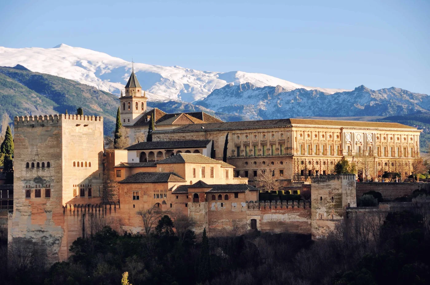 La Alhambra de Granada y Sierra Nevada